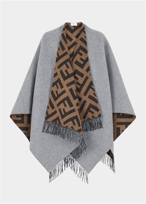 płaszcz fendi|Fendi poncho.